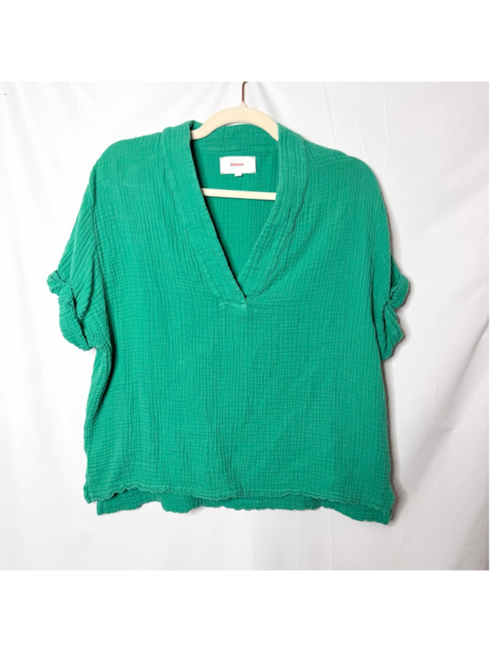 Women's Xirena Avery Top in Kelly Green Short Sleeve Tee XS